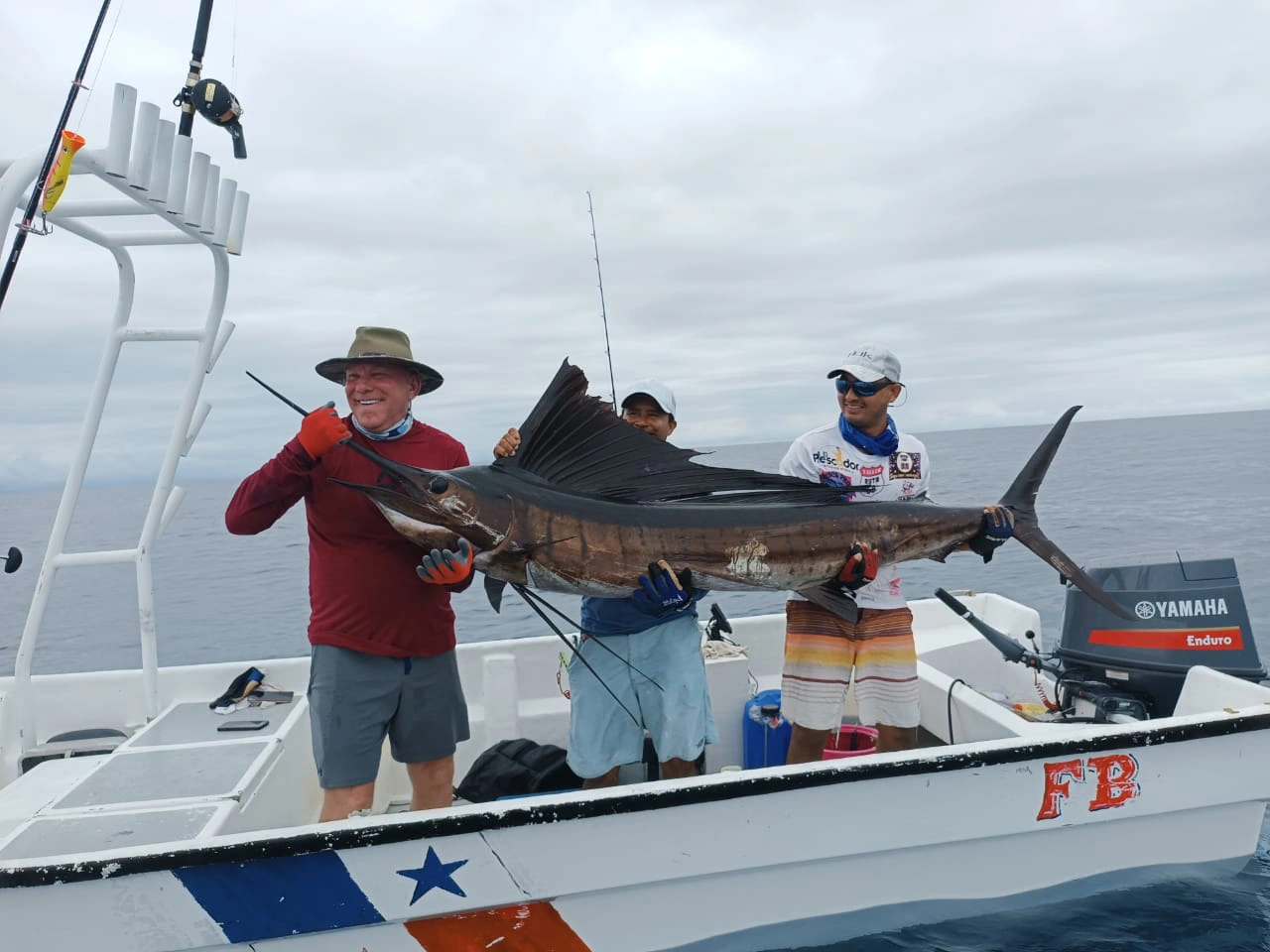 Captura Espectacular: El Elegante Pez Vela en Pesca Cambutal