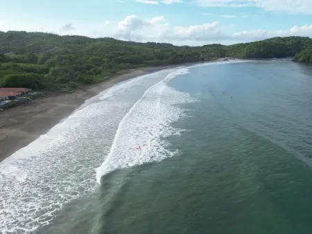 Venao, Los Santos - Con vista a la playa y rodeado de la exuberante vegetación, descubre alojamientos de lujo en Playa Venao que ofrecen el equilibrio perfecto entre confort y conexión con la naturaleza.