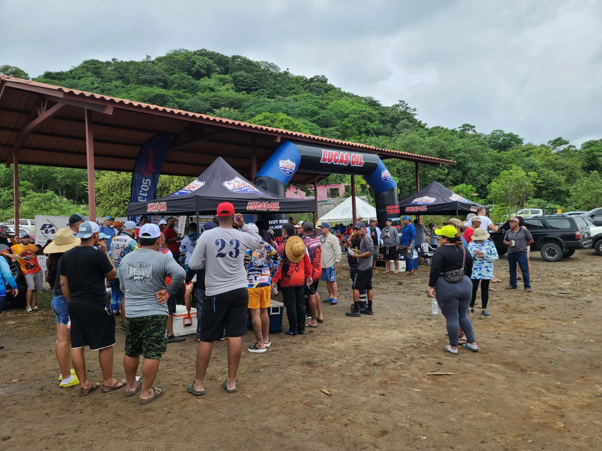 El Espíritu de la Competencia: Pescadores en Marcha